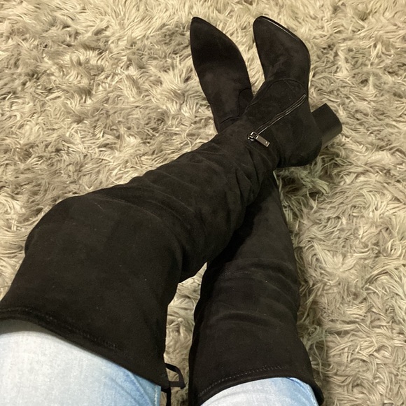 MARC FISHER TALL BOOTS. SIZE 6. - Picture 3 of 11